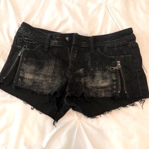 Black short shorts. Vera Wang princess